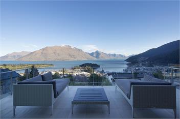 Villa de Luxe | Stunning Location + Spa Pool - Queenstown