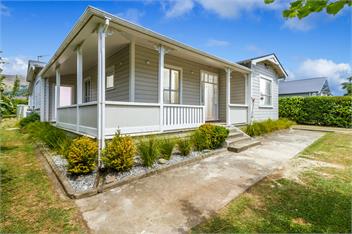 Corokia Villa - Richmond, Tasman Holiday Home - Tasman