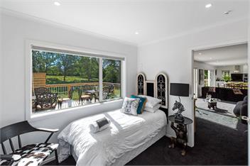 The Whitehouse (Bachcare) - New Plymouth