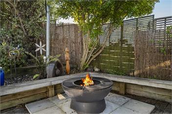 Kinder Cottage - Taupo - Private fully fenced back yard, close to shops - Taupo