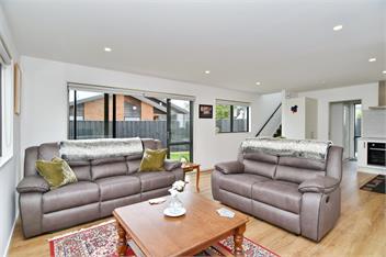 Broadbent Townhouse - Christchurch Holiday Homes - Christchurch