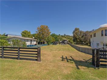 The Bach at 44 (Bachcare) - Cooks Beach