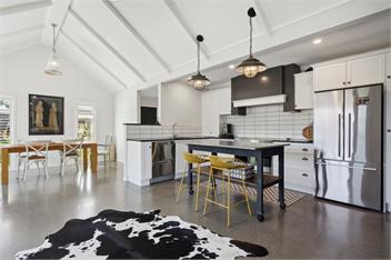 Provence on Cologne (Bachcare) - Martinborough
