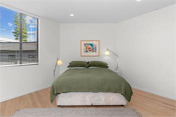 Wavefront Escape (Bachcare) - Omaha