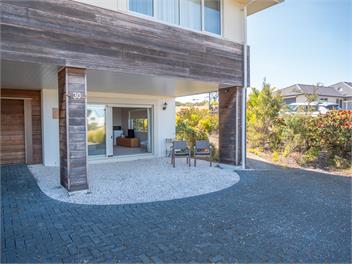 Aurora Studio 1 - Northland