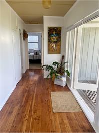 LOCATION! LOCATION! ...EPIC Beach Front Bach - Northland