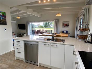 A Modern Kiwi Retreat – Golf Course Views 138 KIWI ROAD WHANGAMATA - WHANGAMATA