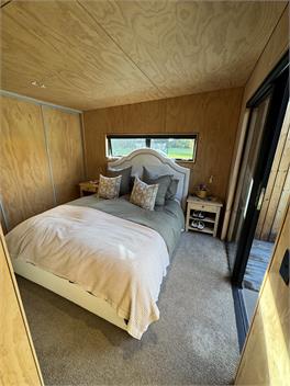 Streamside Retreat - 