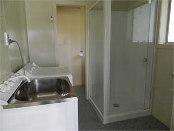Anglem House & Car - Stewart Island