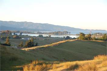 Charming Tasman Farmstay Unit - 7173 Upper Moutere