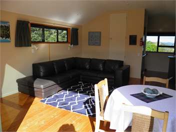 Treetops Cottage at the Castle - Whitianga