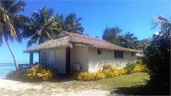 Iro's Beach Villa | Absolute Beachfront | TITIKAVEKATONGA - Rarotonga