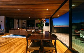 BOATSHED COVE : Coast and Country - Auckland