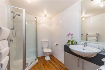 Two Bedroom Suite - Auckland