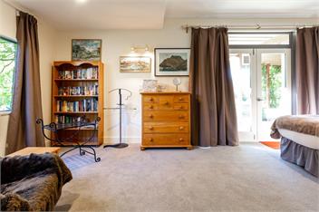 Giverny Art House - Queenstown