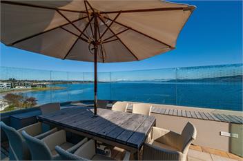 Lake Front Luxury  - Taupo