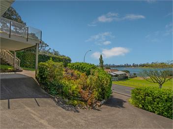 Tairua Harbour Views (Bachcare) - Tairua