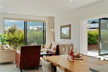 Jacks Point Family Retreat (Bachcare) - Queenstown