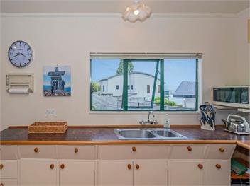 The Bach (Bachcare) - Whitianga