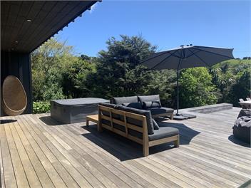 Modern Summer House with Swimming Pool and Spa - Raglan