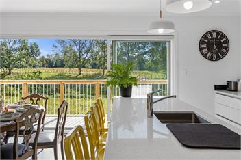 The Whitehouse (Bachcare) - New Plymouth