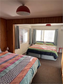 Seabreeze @ Longshore: heated pool + spa + tennis court + beach - Waikanae Beach