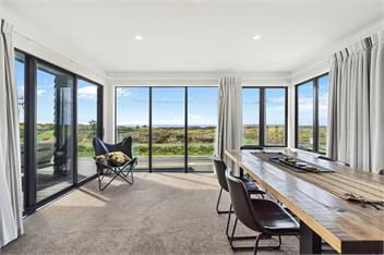 Beachfront Paradise (Bachcare) - Papamoa