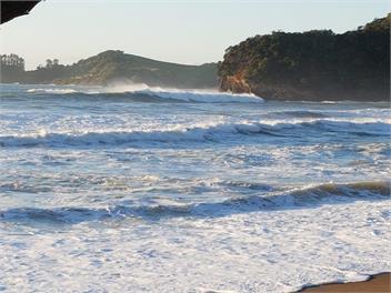 Whananaki Barn -Off Grid Living with Beach Views! - Whananaki North