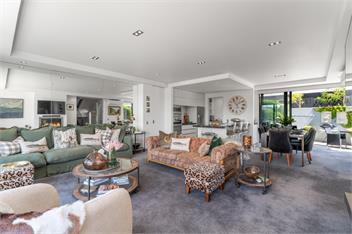 The Moorings Apartment 3 - Walk to the Lake! - Taupo