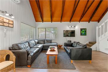 Stroll to the Lake - Kinloch - 250m walk - Taupo