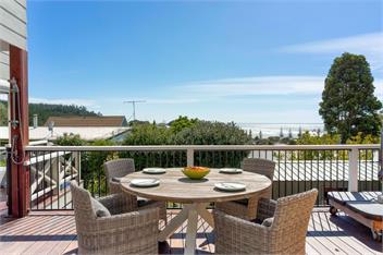 Onemana Retreat - Self contained unit with Outdoor Bath and Sea Views! - Whangamata