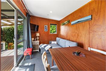 Onaeros Cute Little Cottages (Bachcare) - Waitara