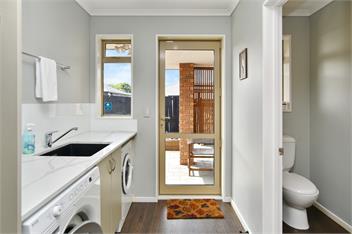 Stay at Puhara - Parklands Getaway - Christchurch