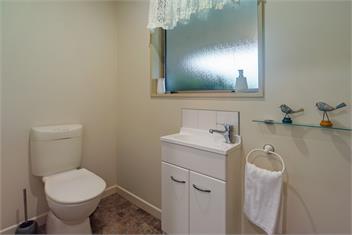 Casa Bella - Nelson City Holiday Home - The Wood, Nelson
