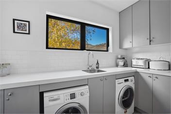 Lakeside Retreat (Bachcare) - Cromwell