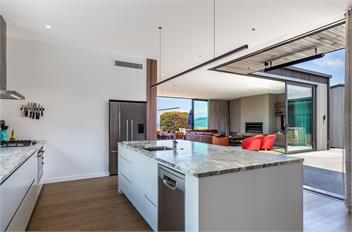 Lochside – Luxury Lakeside living in Kinloch - Taupo