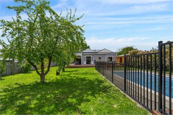 Poolside Villa on Dublin (Bachcare) - Martinborough