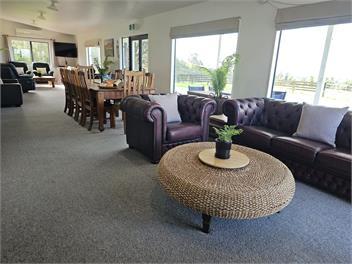 Hosts on the Coast Tui Hills - Katikati