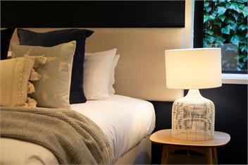QT Paradise: Panoramic Views & Elegant Comfort - Queenstown