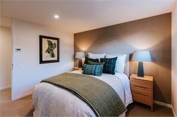 Korari House | Lake Views | Close to Town Centre | Sleeps 10 - Wanaka