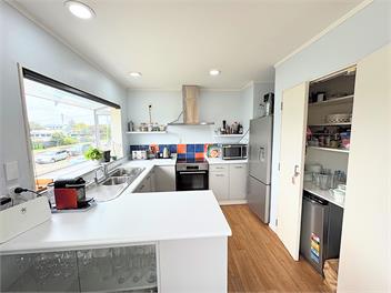 Waikanae Beach House - Kapiti Coast