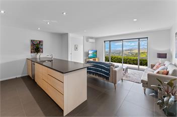 MODERN HILL TOP HOUSE | Amazing Views & Space | Sleeps 10 -