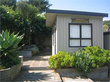 Escape to Raglan - 