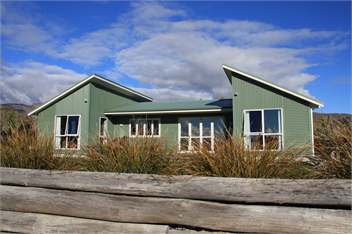 Black Forest Accommodation - Eight Houses just 40 minutes from LAKE TEKAPO - Lake Tekapo
