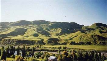 Heron Retreat for Two,Tukituki River, Havelock North - HAWKE'S BAY