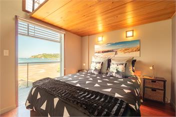 STUNNING BEACH FRONT at Tutukaka - Tutukaka