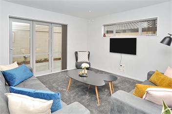 Regents 94A - Stylish and Modern - Christchurch