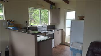 HOT WATER BEACH COTTAGE - Beach Front - Hot Water Beach