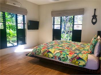 Out of the Blue Fiji - Sunny days Solar Ways - Beach Front Location - Sigatoka