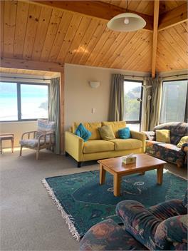 Raumatibach - Absolute Beachfront. - Raumati Beach